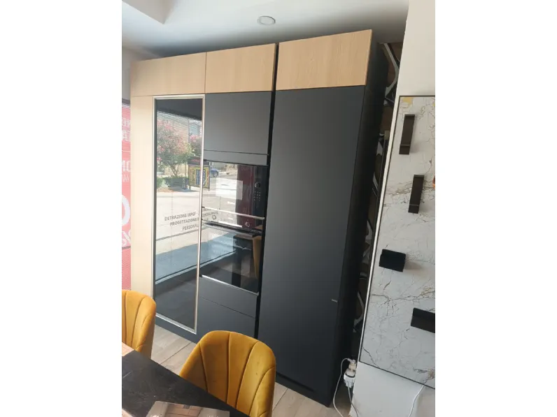 Cucina Scavolini design lineare antracite in laccata opaco Regola