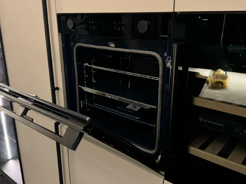 Cucina tortora moderna con isola Armony Rho a soli 19800 Euro