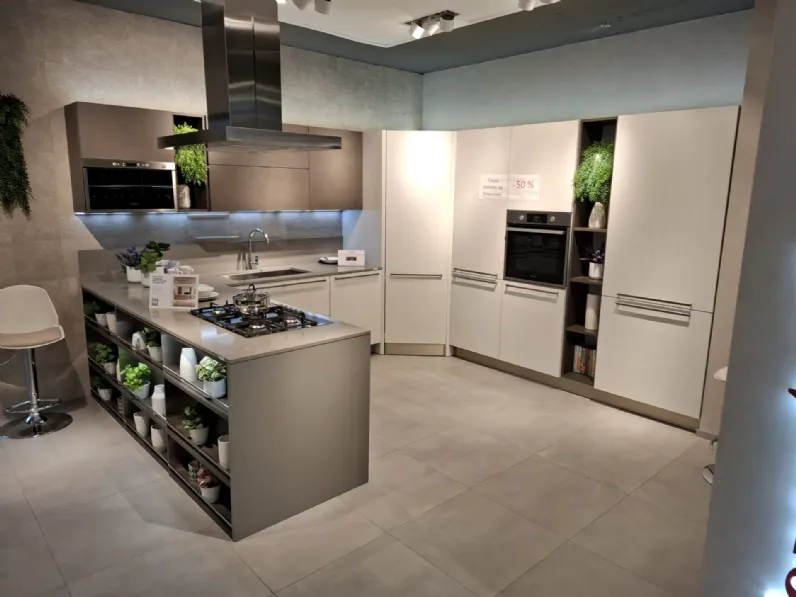 Cucina altri colori moderna con penisola Start time j Veneta cucine a soli 5000