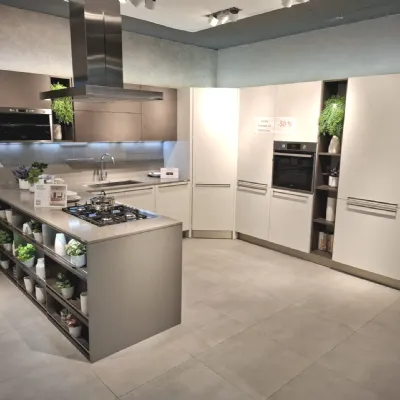 Cucina altri colori moderna con penisola Start time j Veneta cucine a soli 5000