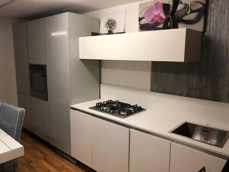 Cucina lineare Essebi Cucina polimerico lucido SCONTATA 31%