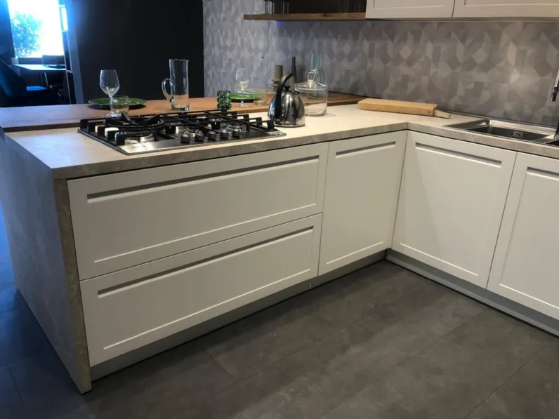 Cucina Moderna Carattere Bianco Prestige con penisola di Scavolini