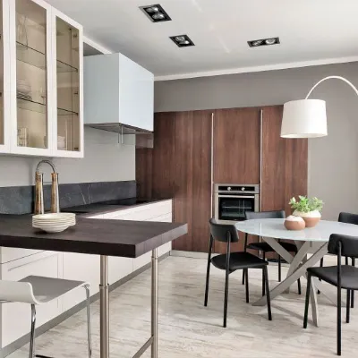 Cucina bianca moderna con penisola Scavolini Carattere a soli 8000