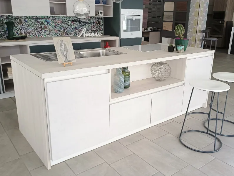 Cucina moderna con penisola Soft lack Nolte a prezzo ribassato