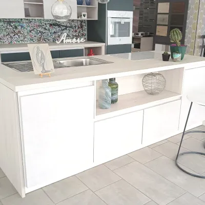 Cucina moderna con penisola Soft lack Nolte a prezzo ribassato