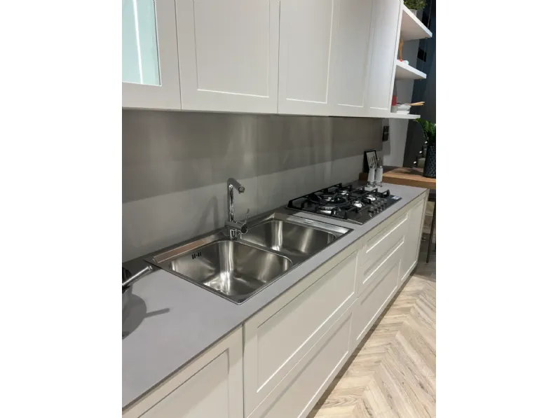 Cucina lineare in laccata opaco bianca Carattere a prezzo scontato