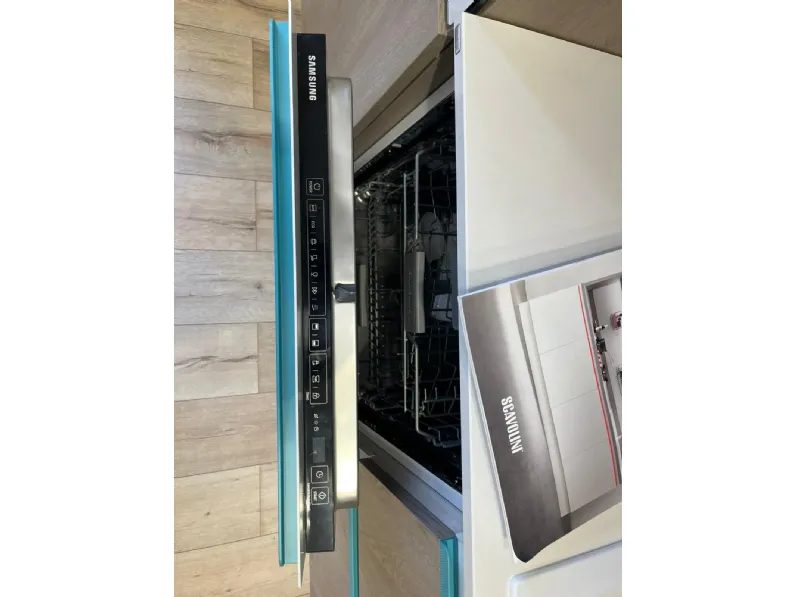 Cucina a PREZZI OUTLET in laccata lucido Scavolini -39%