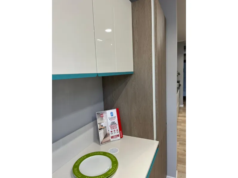 Cucina a PREZZI OUTLET in laccata lucido Scavolini -39%