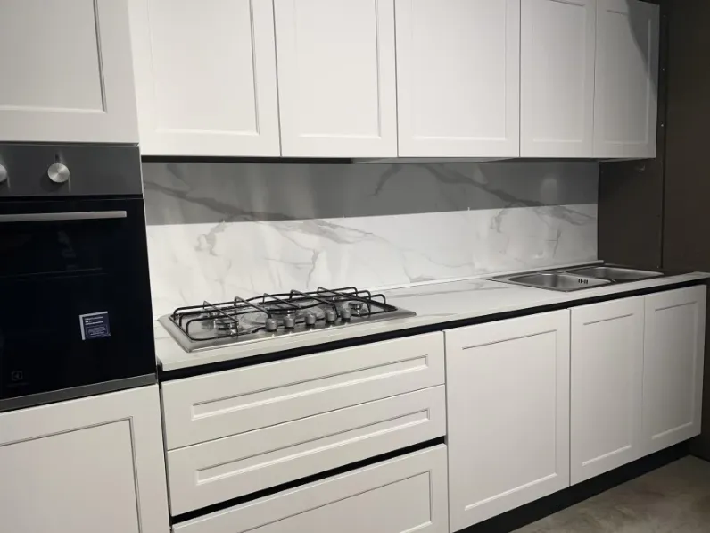 Cucina moderna lineare Dora Mobilturi a prezzo ribassato