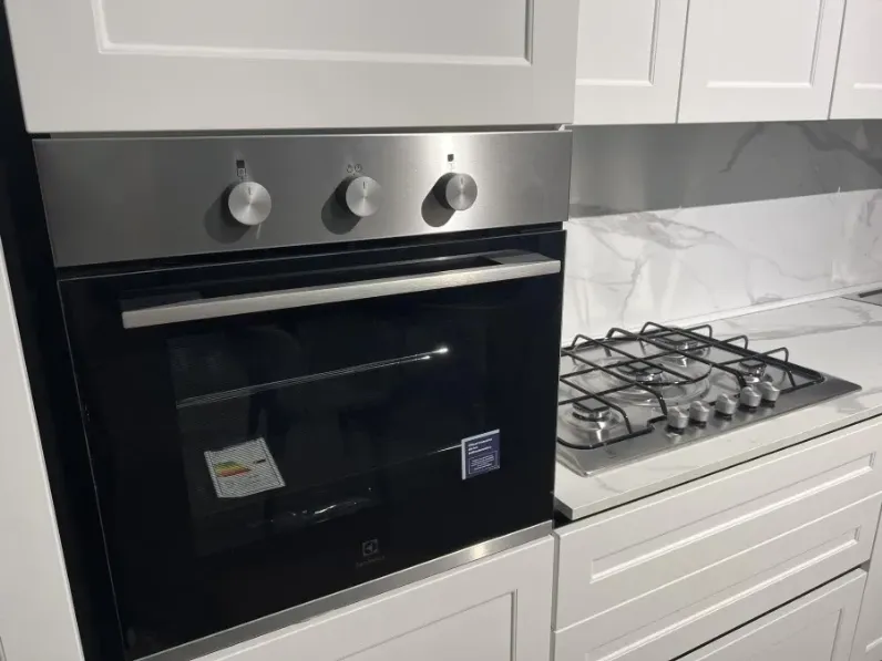 Cucina moderna lineare Dora Mobilturi a prezzo ribassato