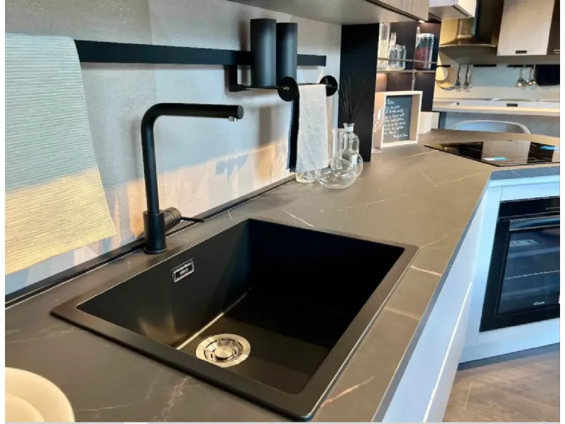 Cucina bianca moderna lineare Tablet  Creo a soli 8300 Euro
