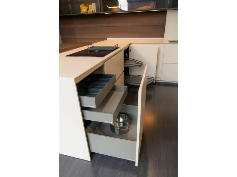 Cucina con penisola in laccata opaco altri colori Twenty a prezzo scontato