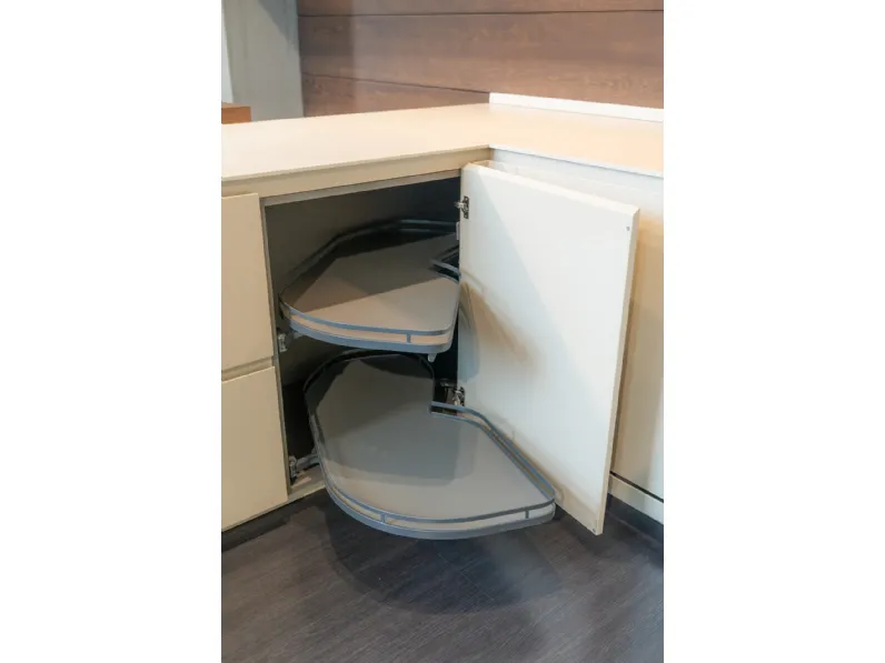 Cucina con penisola in laccata opaco altri colori Twenty a prezzo scontato