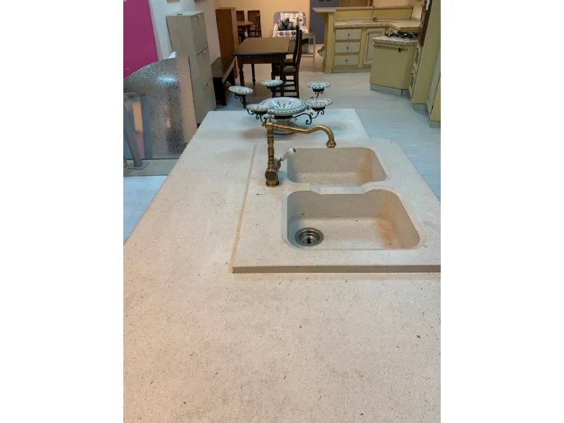 Cucina Morgana  classica rossa ad isola Arrex