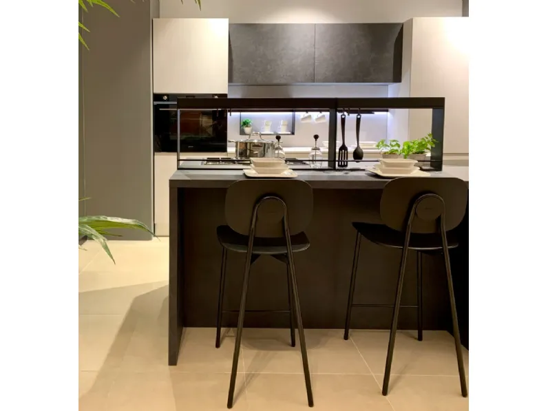 Cucina a prezzo scontato con isola moderna Motus Scavolini