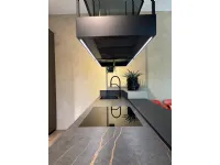 Cucina con isola in laccata opaco altri colori Novacucine mk1 con frontale dogato 463 a prezzo ribassato