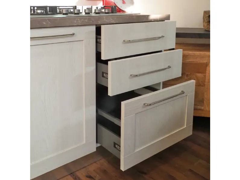 Cucina provenzale lineare Cucina shabby white  Nuovi mondi collection a prezzo ribassato