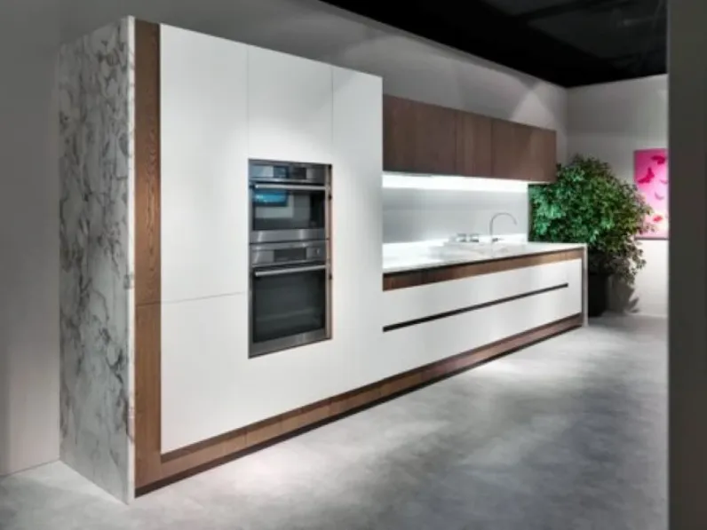 Cucina rovere chiaro design lineare Opera Tisettanta a soli 25000€