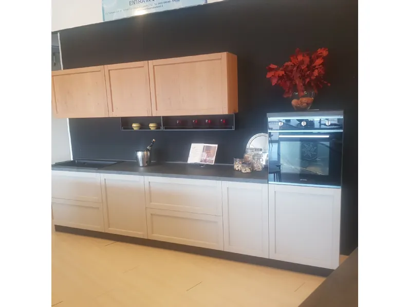 Cucina lineare in legno rovere chiaro Noah a prezzo ribassato