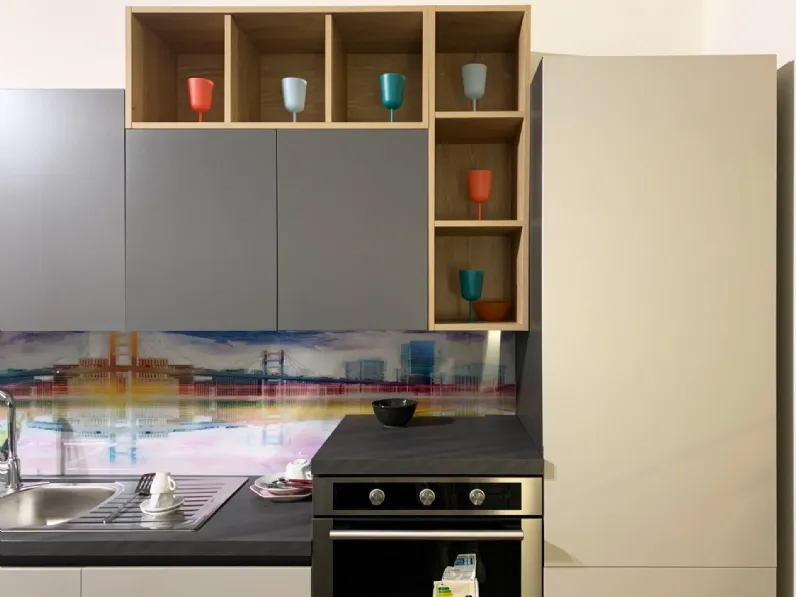 Cucina Colombini casa moderna lineare grigia in laminato opaco Quadra gola