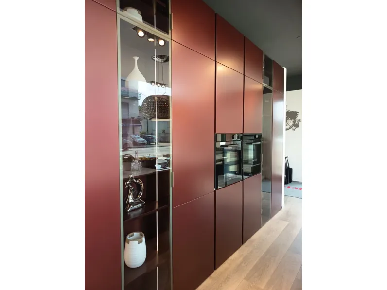 Cucina rossa moderna con isola Lounge - riflex Veneta Cucine in offerta