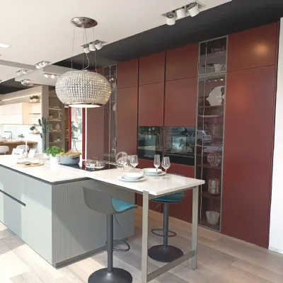 Cucina rossa moderna con isola Lounge - riflex Veneta Cucine in offerta