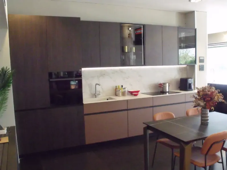 Cucina Folio design rovere moro Snaidero lineare scontata 55%