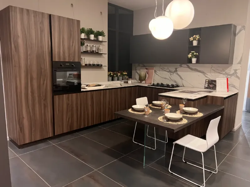 Cucina noce moderna con penisola Scavolini Delinea a soli 12600