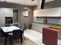 Cucina grigia moderna con penisola Carattere Scavolini a soli 12600 Euro