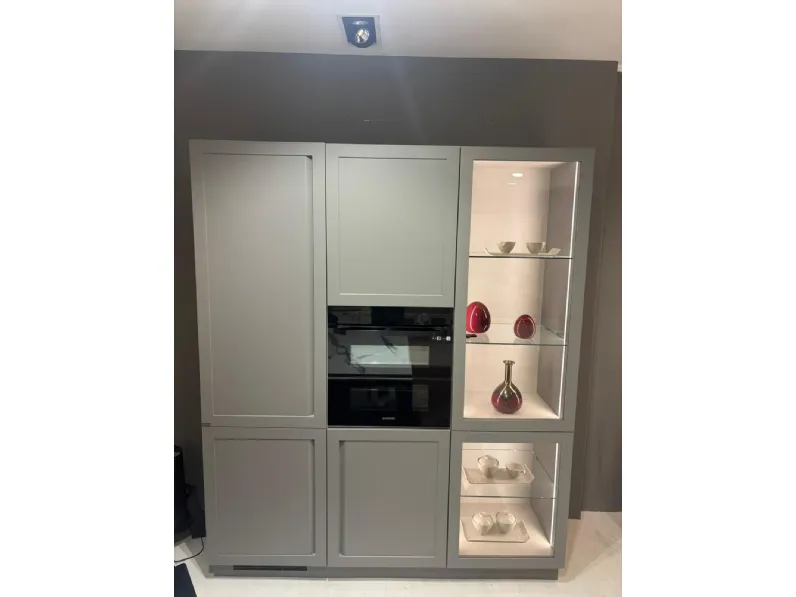 Cucina grigia moderna con penisola Carattere Scavolini a soli 12600 Euro