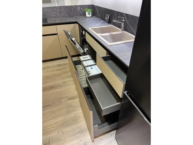 Cucina ad angolo Scavolini Delinea SCONTATA 18%