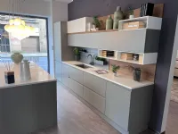 Cucina Motus design grigio Scavolini ad isola scontata 40%