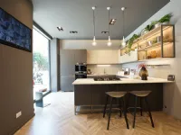 Cucina a prezzo ribassato con penisola design Formalia Scavolini