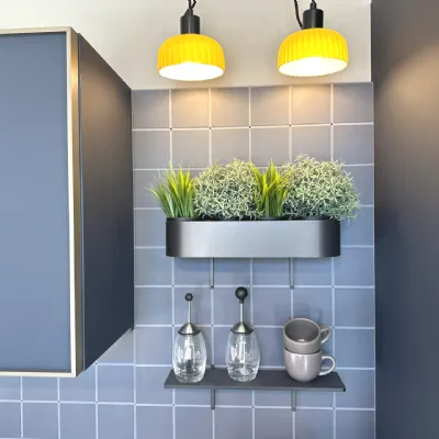 Cucina moderna con isola Jeometrica Scavolini a prezzo ribassato