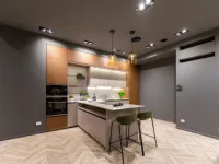 Cucina Scavolini design con penisola tortora in laminato materico Mira 