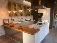 Cucina moderna con penisola Carattere Scavolini a prezzo scontato