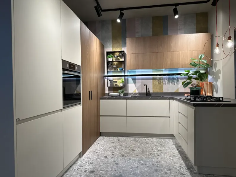 Cucina Motus moderna grigia Scavolini con penisola scontata 53%