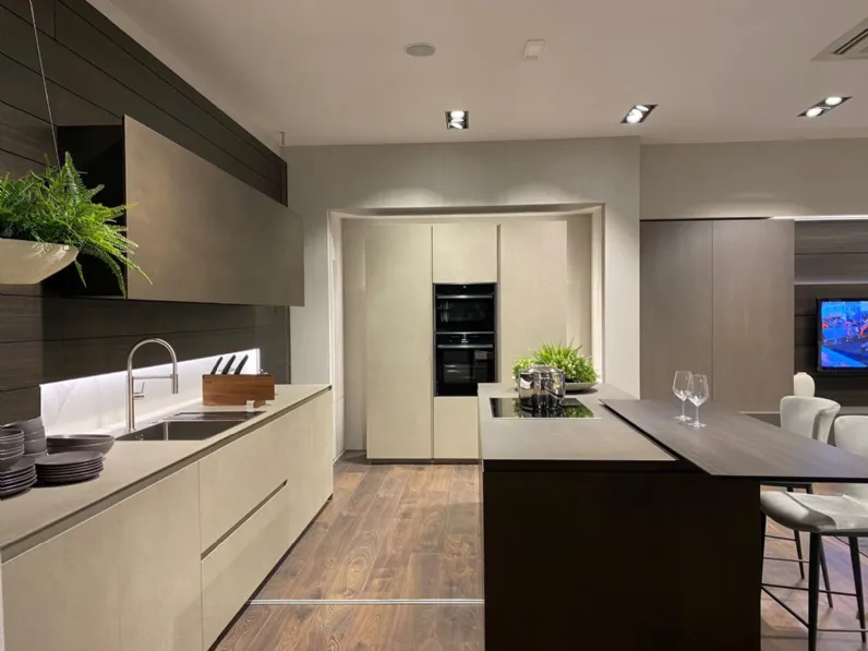 Cucina design con isola Skill  Modulnova a prezzo scontato