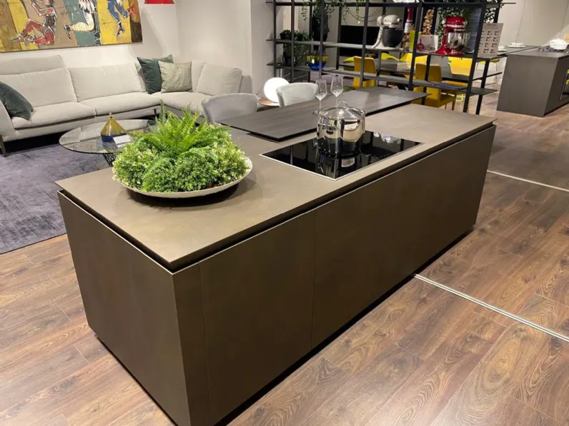 Cucina design con isola Skill  Modulnova a prezzo scontato