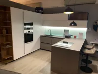 Cucina bianca moderna con penisola Stosa Metropolis a soli 7742 Euro