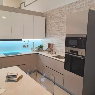 Cucina ad angolo in vetro a prezzo ribassato 50%