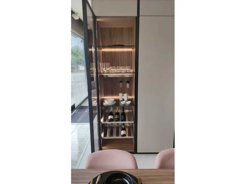 Cucina Stosa moderna con penisola tortora in laminato opaco Metropolis