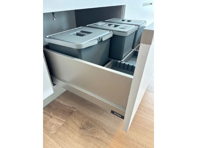Cucina lineare in laminato opaco bianca Yang  a prezzo scontato