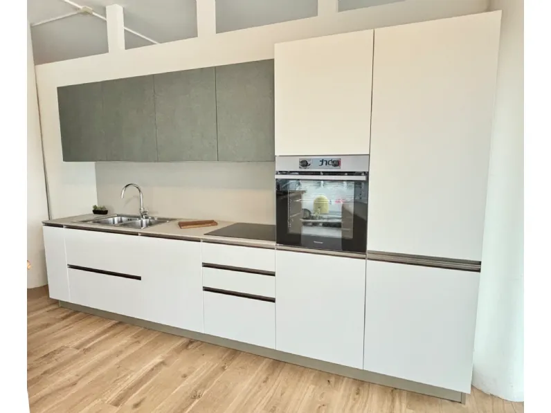 Cucina lineare in laminato opaco bianca Yang  a prezzo scontato