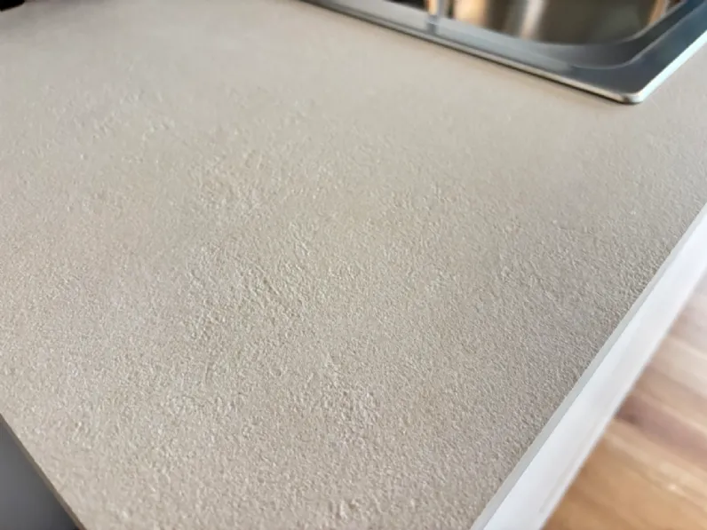 Cucina lineare in laminato opaco bianca Yang  a prezzo scontato