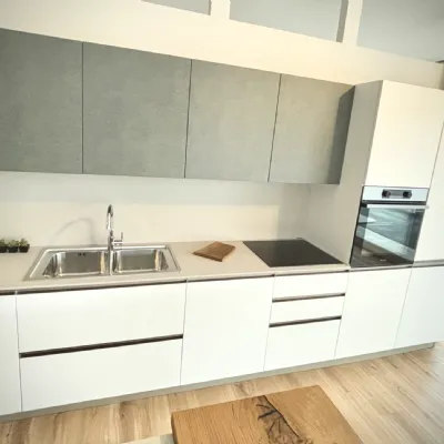 Cucina lineare in laminato opaco bianca Yang  a prezzo scontato