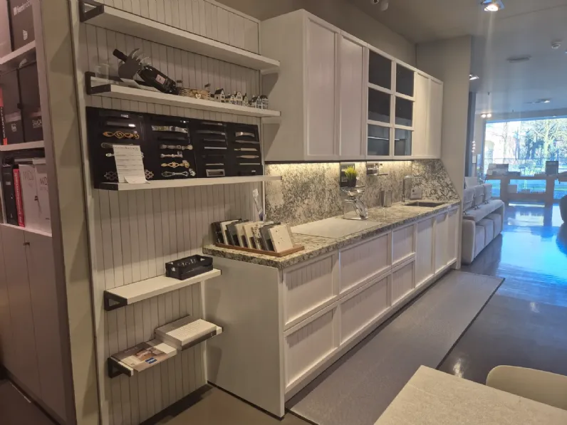 Cucina lineare in legno bianca Newport a prezzo scontato