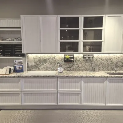 Cucina lineare in legno bianca Newport a prezzo scontato