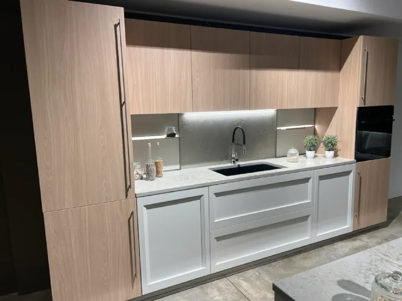 Cucina con isola in laccata opaco a prezzo ribassato 62%
