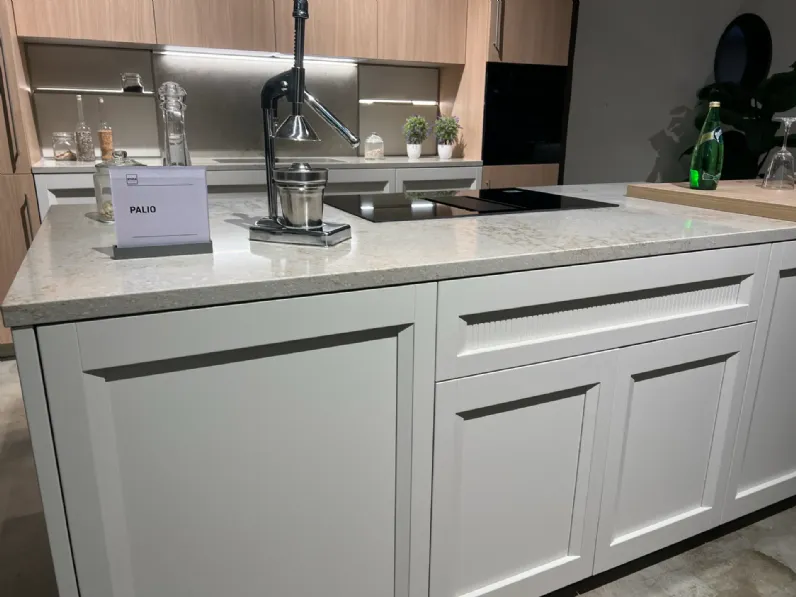 Cucina con isola in laccata opaco a prezzo ribassato 62%